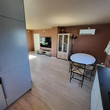 Local In Apartamento *